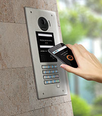 Facilitates Hassle-Free Staff Communication Between Buildings