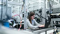 engineer-g931586343_1920.jpg Engineer works in factory