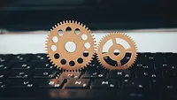 Gears on keyboard 