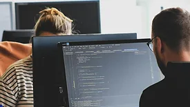 People coding 