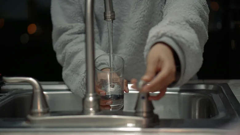 Water from a faucet 