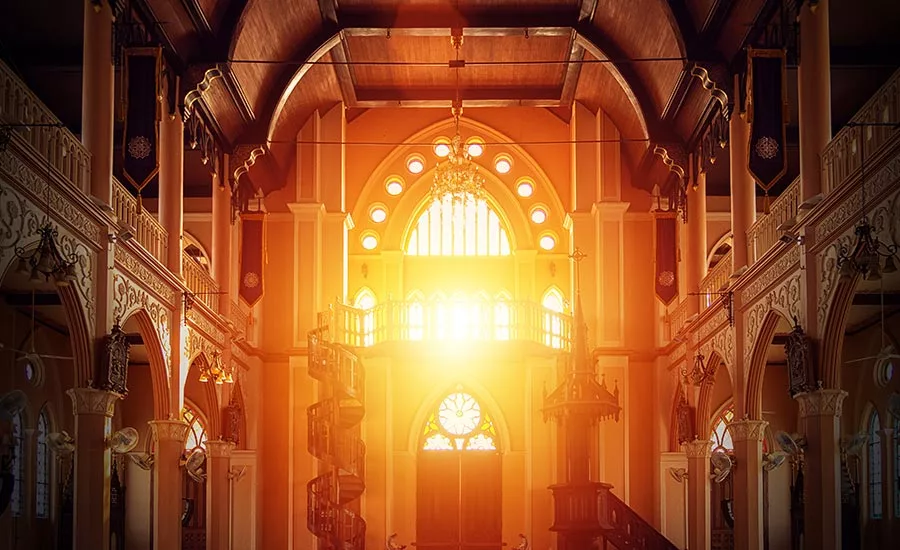 SEC0920-House-Feat-slide1_900px